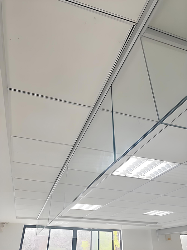 延川玻璃延川挡烟垂壁