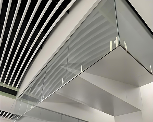 延川玻璃延川挡烟垂壁