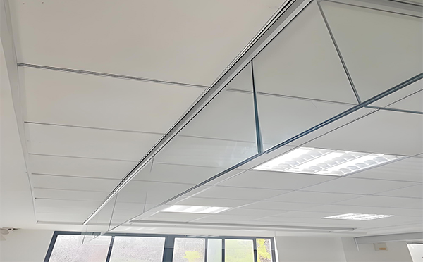 延川玻璃挡烟垂壁